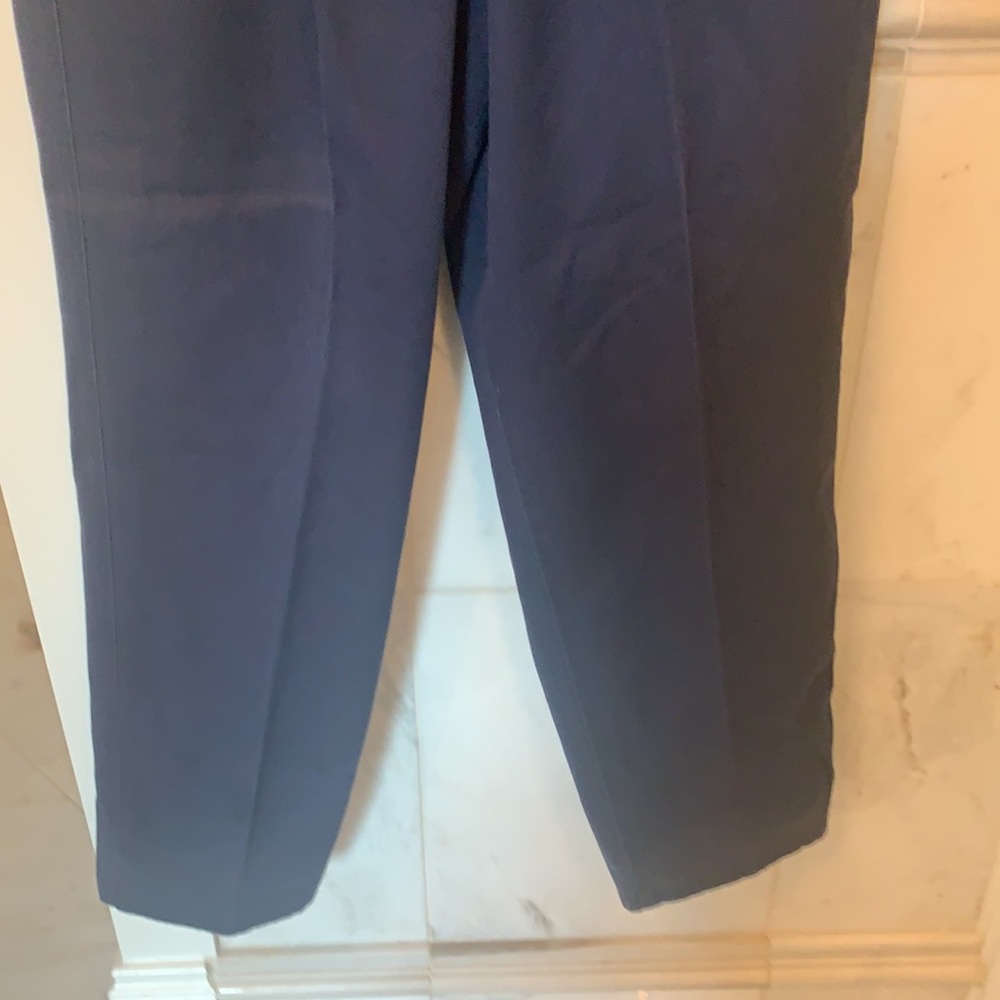 Woman’s pants - Picture 2 of 3